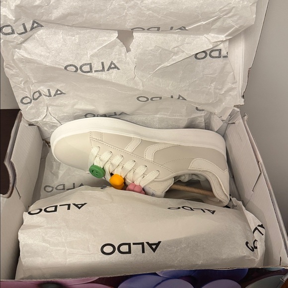 Aldo Women’s Hyperthalamuscorp Sneakers with Charms in Color Natural Size 5 - Picture 9 of 11